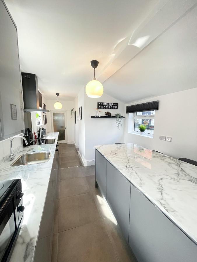 Tettenhall Village Townhouse Holiday home *